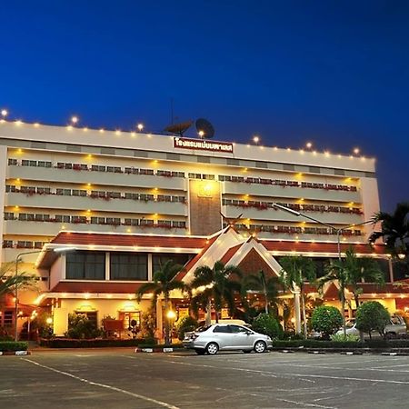 Maeyom Palace Hotel Phrae Luaran gambar
